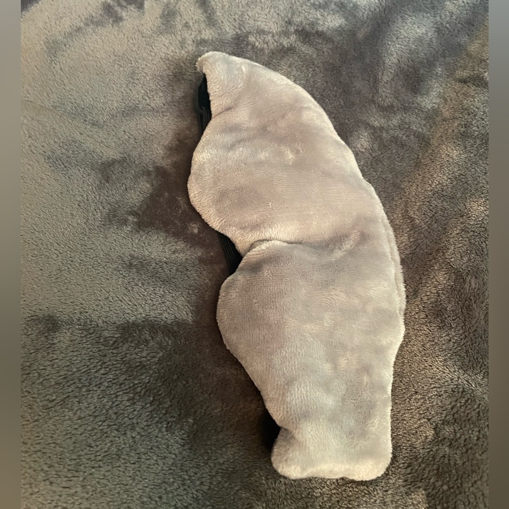 Weighted sleep mask